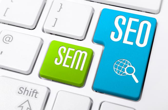 Унифицированная стратегия поискового маркетинга позволяет нам улучшать восприятие конечного пользователя при выполнении поиска, связанного с нашим брендом, при условии, что мы понимаем, что SEO и SEM выполняют дополнительные функции